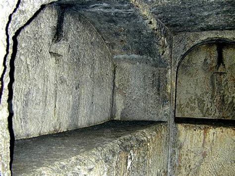 Ancient Tombs And Burial Customs What Archaeology Shows