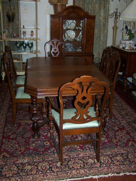 The most common antique dining room material is wool. ANTIQUE MOUNT AIRY DARK WOOD DINING ROOM TABLE WITH 6 ...
