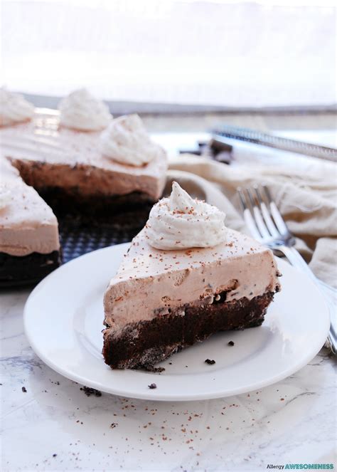 The most popular dessert recipe on the blog! Gluten & Dairy-free Triple Chocolate Pie (Gluten, dairy ...