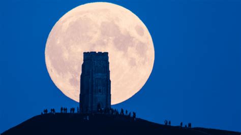The Biggest Supermoon In Nearly 70 Years Will Light Up The Night Sky