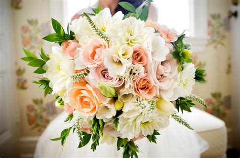 Flowers Ideal For Spring Weddings Wikie Pedia