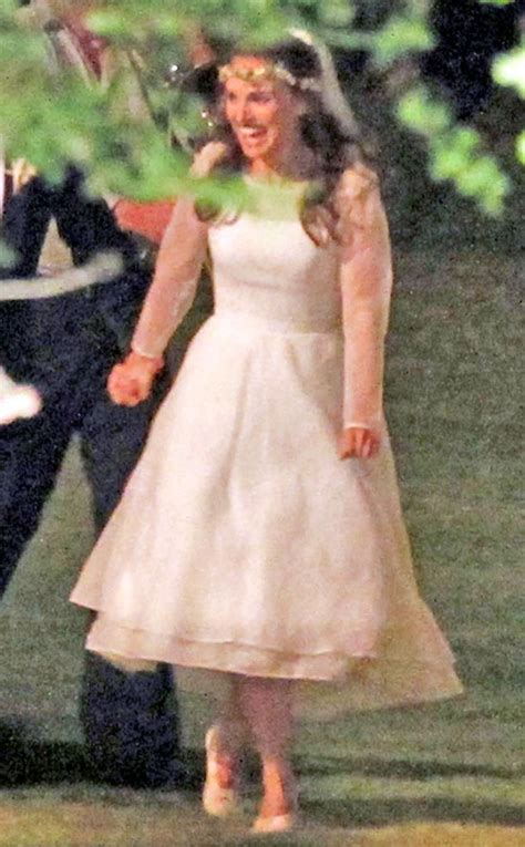 See Natalie Portmans Wedding Dress In New Photo From Ceremony E