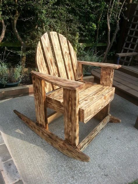 31 diy pallet chair ideas. Burnt Wood Effects Pallets Outdoor Chair | Pallet Ideas