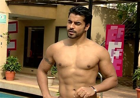 Gautam Gulati S Hot Shirtless Pics In Pool Indiatv News India Tv