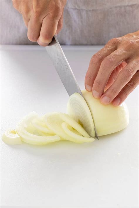 How To Cut An Onion Jessica Gavin