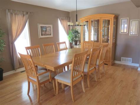 Solid Oak Dining Room Set With Hutch And Buffet Orleans Ottawa