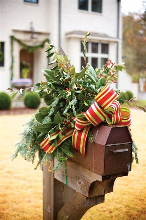 Effortless christmas mailbox decorations to add curbside charm this holiday season, made in just minutes! 24 best Christmas Mailboxes images on Pinterest ...