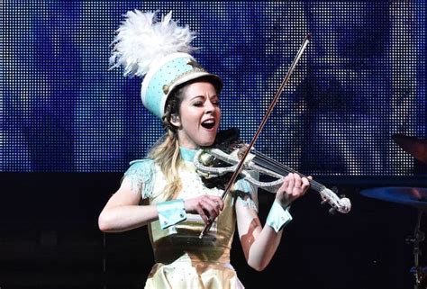 Agt Alum Lindsey Stirling Announces Holiday Tour