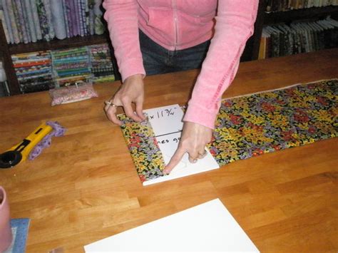 What size is a fat quarter? Alaskasunshine's fabric folding( organizing your quilt room)