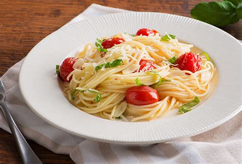 You won't believe how simple and tasty this recipe is! Skinner® - Angel Hair with Tomatoes and Basil