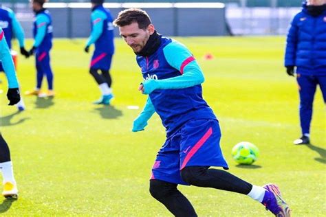 lionel messi scores stunning goal during barcelona s first training session in new year watch