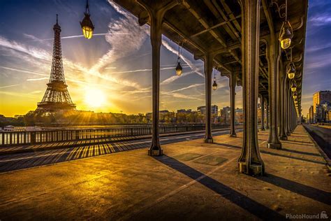 Eiffel Tower View From Pont Bir Hakeim Photo Spot Paris