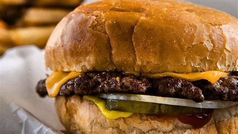 14 Of Chicagos Best Burgers By Neighborhood Eater Chicago