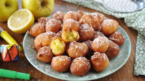 Petits Beignets Moelleux Aux Pommes Et La Ricotta