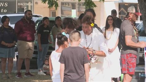 Lei Of Aloha From Hawaii Presented To Grieving Uvalde Families