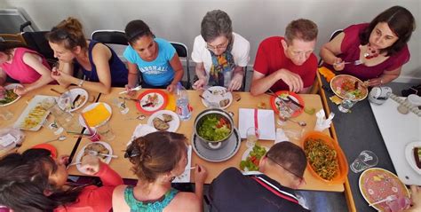 Au Commencement Tait Le Repas Partag Simon De Cyr Ne