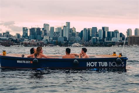 Rent A Hot Tub Boat This Summer On Seattle S Lake Union