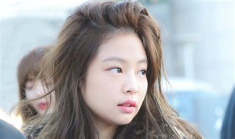 Tanpa Makeup Begini Tampilan Wajah Jennie Blackpink Okezone Lifestyle