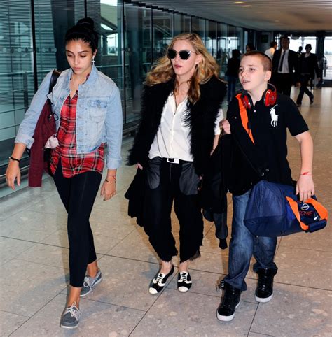 Madonna Guy Ritchie Resolve Son Roccos Custody Case Daily News