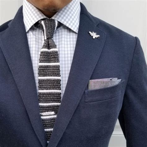 How To Wear A Lapel Pin Professionally Riset
