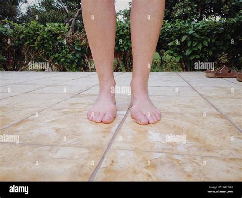 Barefoot Barefeet Hi Res Stock Photography And Images Alamy
