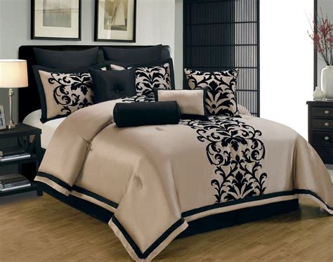 Simple and classic, patterned and pretty or comfy, cozy and billowy, a great comforter is just what you need to help freshen up your. Amazon.com - 14 Piece Queen Dawson Black and Gold Bed in a ...