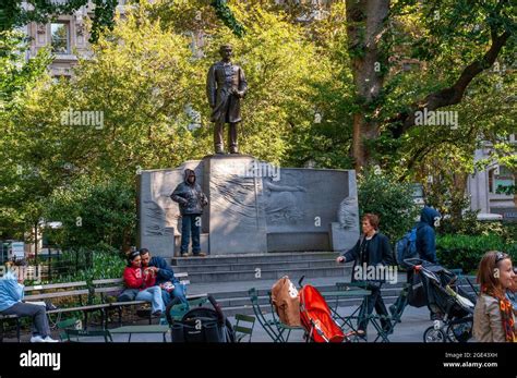 Statue Of Admiral David Glasgow Farragut In Madison Square Park New