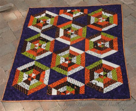 Each of these quilts is simple to assemble, uses basic shapes, and is something you can be proud to display in your home or give as a gift. 5 Free Halloween Quilt Patterns - 24 Blocks