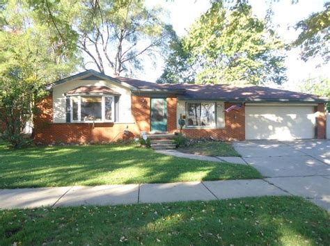 This is a great opportunity for someone starting out and gaining independence or for those looking for extra space to acquire a central flat in a fantastic location with plenty of space to work from home. Redford Real Estate - Redford MI Homes For Sale | Zillow