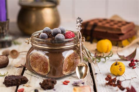 I've tried recipes that use avocado and those that use coconut cream. Vegan Chocolate Mousse Recipe with Cauliflower [Gluten ...