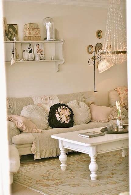 Cream Decor All Things Shabby And Beautiful Shabby Chic Living Room