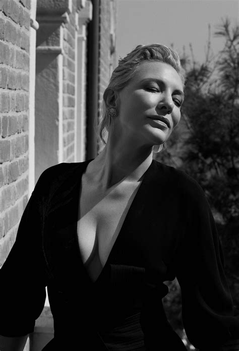 Cate Blanchett Women Closed Eyes Short Hair Actress Boobs Cleavage Women Outdoors Face