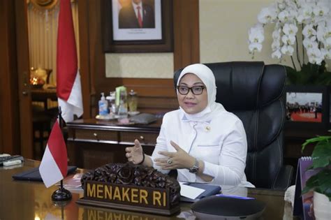 Hal yang harus dimiliki dalam menjalankan pekerjaan ini adalah mempunyai pengetahuan yang luas mengenai biokimia, biologi molekuler dan mikrobiologi. Menaker Ida Dorong Perempuan Manfaatkan Peluang Kerja di ...