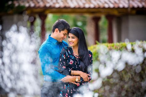 It's all about lenses you use. Couple Shoot - Goa Wedding Photography