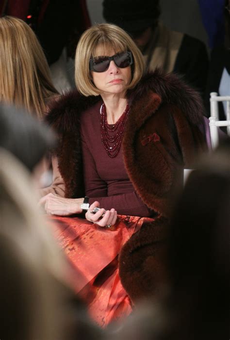 26 Times Anna Wintour Wore Sunglasses In The Dark Huffpost Life