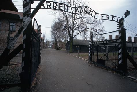 An official polish report on the auschwitz 'gas chambers' krakow. gas-chamber-at-auschwitz - Holocaust Concentration Camps ...