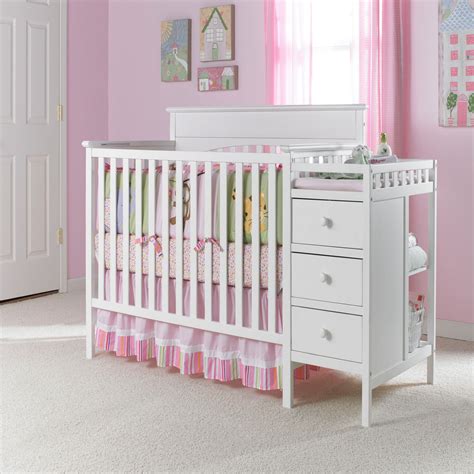 Graco Lauren Crib And Changing Table In Classic White 329 Crib With