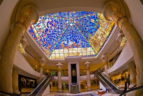 An Atrium In The Wafi City Mall An Bild Kaufen 70328722 Image
