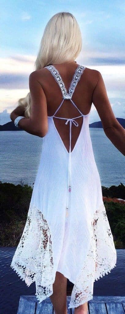 35 Pretty Beach Dresses For This Summer