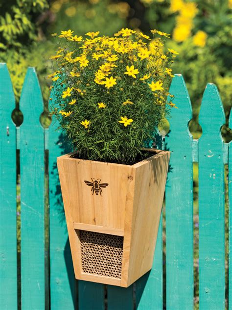 Tips and inspiration to get growing. Mason Bee House and Wood Planter Combo | Gardener's Supply ...