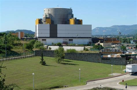Maybe you would like to learn more about one of these? Isère : incendie dans un réacteur nucléaire, des ...