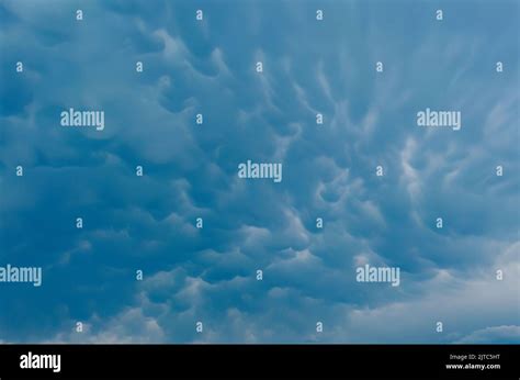 Spectacular Cumulonimbus Mamma Clouds Stock Photo Alamy