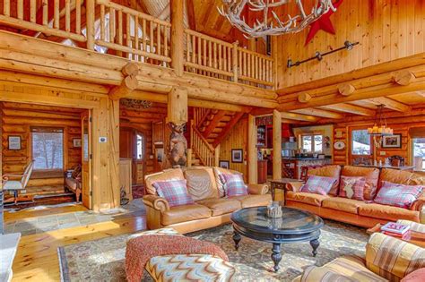 22 Luxurious Log Cabin Interiors You Have To See Log Cabin Hub Log Cabin