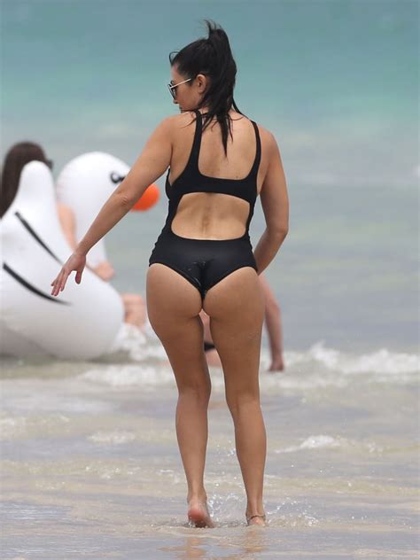 Keep Up With Kourtney Kardashians Hottest Bikini Moments