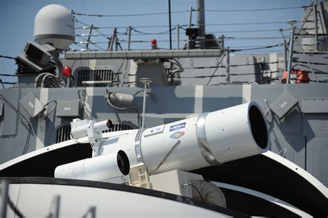 Us Navy Testet Erstmals Laserkanone Auf Einem Kriegsschiff Der Spiegel