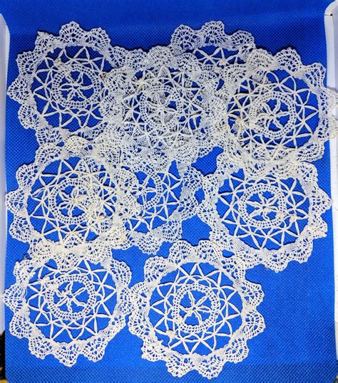 Vintage Lace Doilies Set Of 9 Matching Small 325 Round Etsy Lace