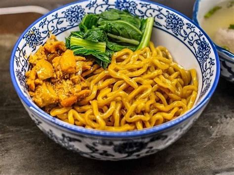 Resep sop ayam kampung yang enak dan gampang dibuatподробнее. Slurpp! 5 Bakmi Karet Enak yang Kenyal Gurih di Jakarta