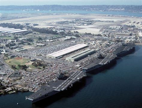 Naval Station San Diego Portaaviones Portaviones Buques De La Armada