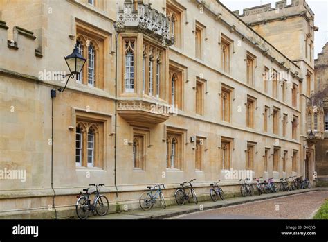 Pembroke College Oxford University Hi Res Stock Photography And Images
