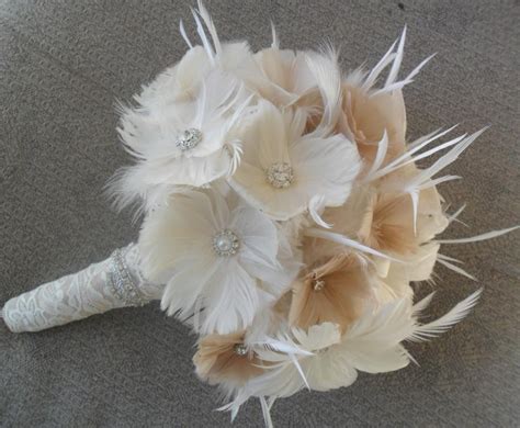 Learn how to create different styles of bridal bouquets. Feather Wedding Bouquet, Bridal Bouquet, Vintage Style ...